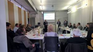 Präsentationen und Literatur: Einstiegschancen: Internet Sales &amp; Ergonomie Meeting am 27. März 2015 von Sitwell, Vital-Office